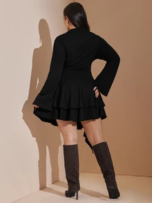 SHEIN BAE CURVE فستان نسائي أنيق بني اللون مع كشكشة، فستان ميني بطبقات بأكمام طويلة بلون موحد للخريف/الشتاء مع حافة مكشكشة، مزود بحشوات صدر مدمجة، مقاس كبير - الأسود - مشاهدة 8