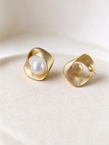 Livesso Women's Fashion Faux Pearl Decor Stud Earrings - Gold - View 3