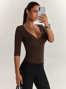SHEIN BAE 女款極簡百搭純色街頭風T恤，適合辦公與通勤 - 棕色 - 查看 4