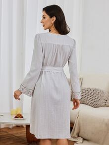 Serenescape Vacation Style Embroidered Lace Trim Jacquard Long Sleeve Tie Front Women's Robe - Beige - View 2