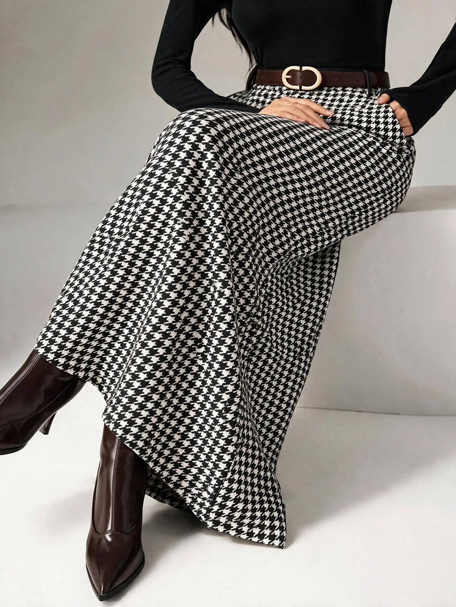 Modelyn Plus Size Women's Houndstooth Casual Daily Wear Skirt - Black and White - View 1