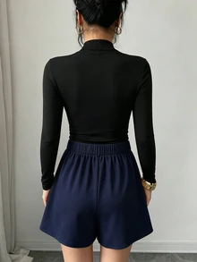 Elenzga 新款法式優雅時尚套裝設計 方領百褶顯胸顯瘦遮肉 金屬鈕扣長袖T恤 + 鬆緊腰小A字雙層不對稱裙褲 休閒性感百搭女款兩件套 - 藏蓝色 - 查看 5
