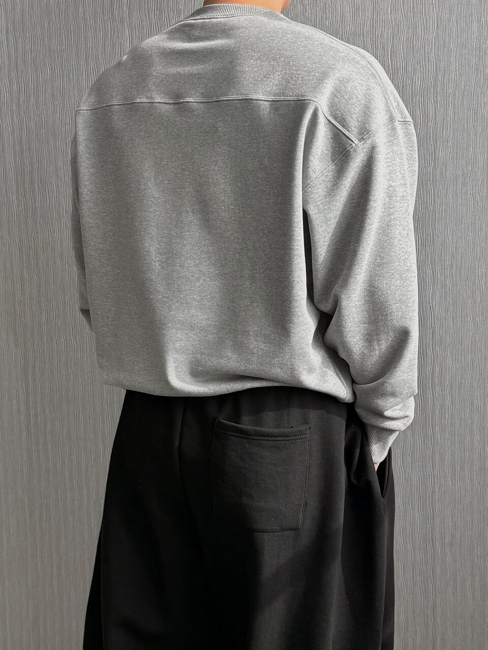 Autumn/Winter Thermal Lined Grey Letter Patchwork Embroidered Crew Neck Ribbed Hem And Cuffs Pullover Sweatshirt For Men Hoodies