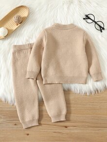 SHEIN 2件組嬰兒男孩/女孩秋冬加厚抓絨內裡圓領長袖套頭毛衣與鬆緊腰長褲套裝 - 卡其色 - 查看 9