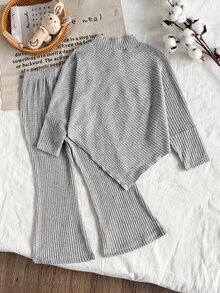 SHEIN Elladie kids 女童春夏秋冬休閒親子套裝 T-shirt，不對稱套頭長袖高領磨毛淺灰色花卉羅紋布料 3D 花朵 - 灰色 - 查看 2