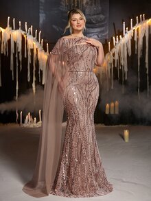 Glamrae فستان سهرة فاخر أنيق ورومانسي بمقاس كبير، مزين بالخرز، بياقة غير متماثلة، لون الشمبانيا، أكمام متطايرة، قصة ضيقة مع ذيل حورية، مناسب لحفلات الزفاف والاحتفالات والمناسبات الرسمية والحفلات الفاخرة (تصميم معقد) - لون شمبانيي - مشاهدة 7