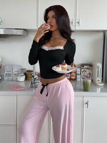 ZzzCrew Slim Fit Sexy Long Sleeve Top & Contrast Color Side-Split Shorts With Bow Decor Women's Pajama Set - Black - View 7