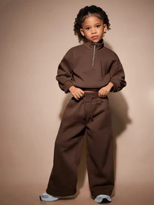 SHEIN Sparklyn 女童與幼童 2 件式運動套裝，櫻桃感溫布料，包含半拉鍊立領上衣與寬鬆長褲，幼兒園秋季款 - 棕色 - 查看 1