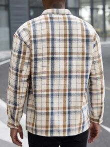 Manfinity CasualCool قميص جاكيت رجالي كاجوال بأزرار أمامية وجيب وأكمام طويلة بنقشة مربعات - متعدد الألوان - مشاهدة 2