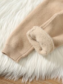SHEIN 2件組嬰兒男孩/女孩秋冬加厚抓絨內裡圓領長袖套頭毛衣與鬆緊腰長褲套裝 - 卡其色 - 查看 6