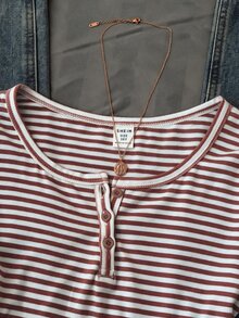 SHEIN Tween Girl 童女兒童針織粉色條紋寬鬆大碼大圓領長袖休閒蕾絲拼接下擺T恤 - 鏽棕色 - 查看 3
