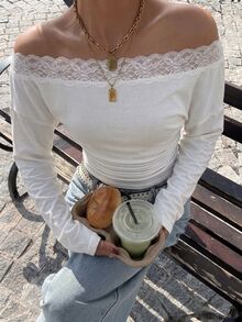 Muchica 95%棉女款休閒露肩修身長袖T恤，蕾絲飾邊，優雅，女款秋冬服飾 - 白色 - 查看 4