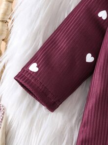 SHEIN Baby Girl 2pcs Ribbed Heart Print Footed Romper With Ruffle & Bow Hat Set, Soft Knit Autumn Daily Wear - Burgundy - View 3