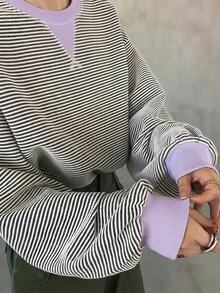 FRIFUL 女款黑白對比色條紋休閒街頭風日常校園長袖T恤 - 黑與白 - 查看 2