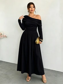 Firerie 大尺碼女款優雅純色洋裝，不對稱領口設計，凸顯優美曲線；適合夏季婚禮、晚宴、雞尾酒會、畢業典禮及其他正式場合 - 黑色 - 查看 2