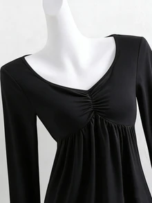 SHEIN Teen Girl Fall Ruched Bust T-Shirt With Heart-Shaped Neckline, Delicate Collarbone Accent, Holiday - Black - View 4