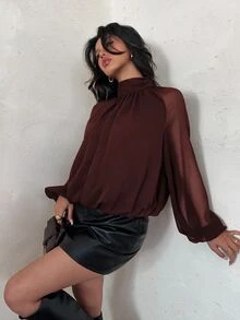 Aloruh 女款優雅酒紅色秋季辦公襯衫，純色立領落肩燈籠袖百褶時尚返校上衣長袖襯衫 - 咖啡棕 - 查看 6