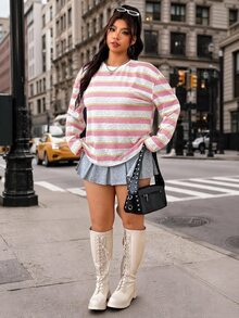 SHEIN EZwear 大尺碼圓領紅白條紋拼接休閒學院風百搭日常穿搭T恤 返校季秋季校園款 - 粉色 - 查看 3
