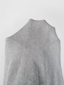SHEIN 新款春夏秋冬亮面金屬線針織斜裁V領上衣 女款落肩七分袖收口袖口 - 淺灰色 - 查看 3