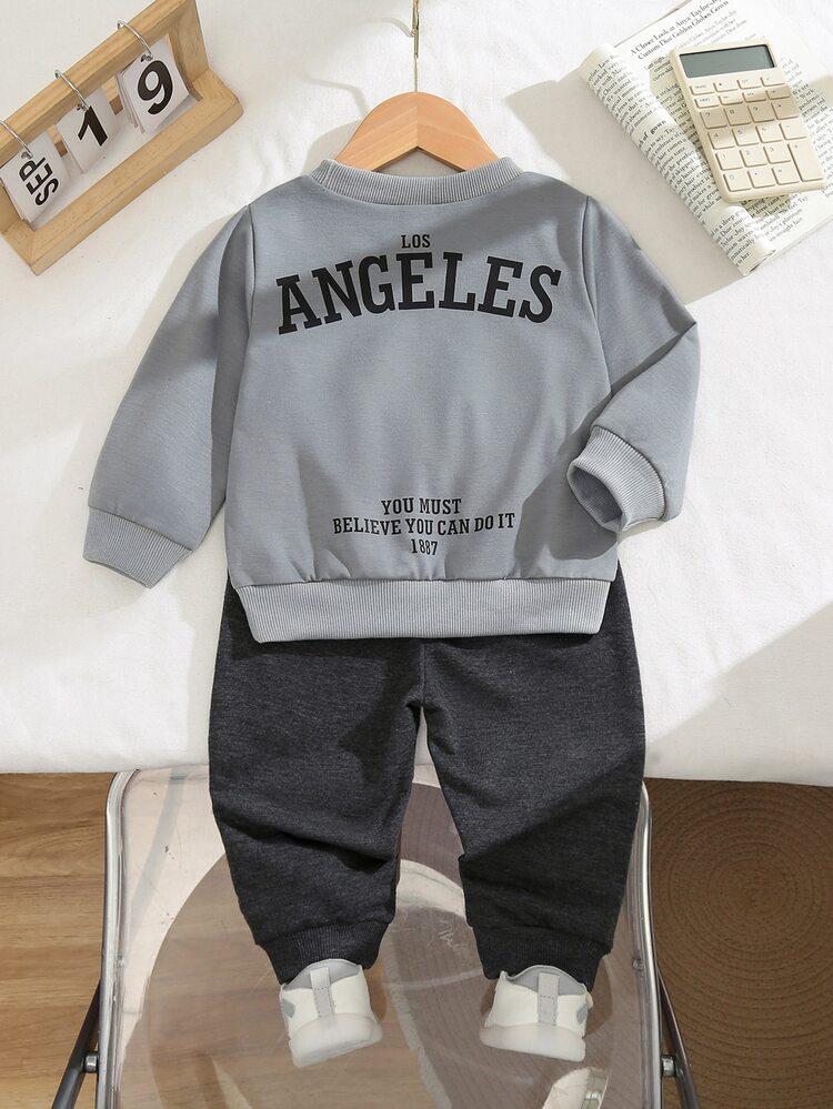 SHEIN Conjunto de 2 piezas de sudadera y pantalones para niño pequeño, estilo preppy, gris carbón, con estampado de letras, manga larga acanalada, cuello redondo, para fiesta de cumpleaños, otoño, holgado, hermano mayor, streetwear - Gris - Añade 2