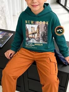 SHEIN 兒童青少年男孩休閒運動軍綠色連帽衛衣與卡其色工裝褲套裝，適合秋冬、學校、家庭聚會、度假派對，秋季穿搭，冬季穿搭，男孩套裝 - 彩色 - 查看 1