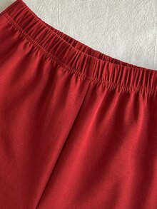 SHEIN 青少年女孩休閒套裝，紅色長袖連帽衛衣外套搭配白色背心與紅色長褲，舒適簡約風格，適合室內外活動、購物與日常穿著 - 酒紅色 - 查看 11