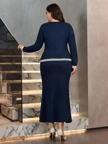 Modelyn Bộ 2 món chân váy size lớn gồm áo tay dài gân chải tay có bo cổ tay và gấu áo, chân váy đuôi cá bèo nhún phối màu tương phản, phong cách thanh lịch công sở, thu đông - Màu xanh hải quân - Xem 2