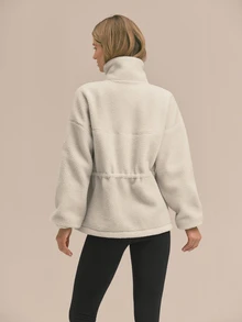 GLOWMODE Cozy Era 抓絨夾克，收腰設計、大翻領與前口袋，適合戶外秋冬日常休閒穿著 - 白色 - 查看 2