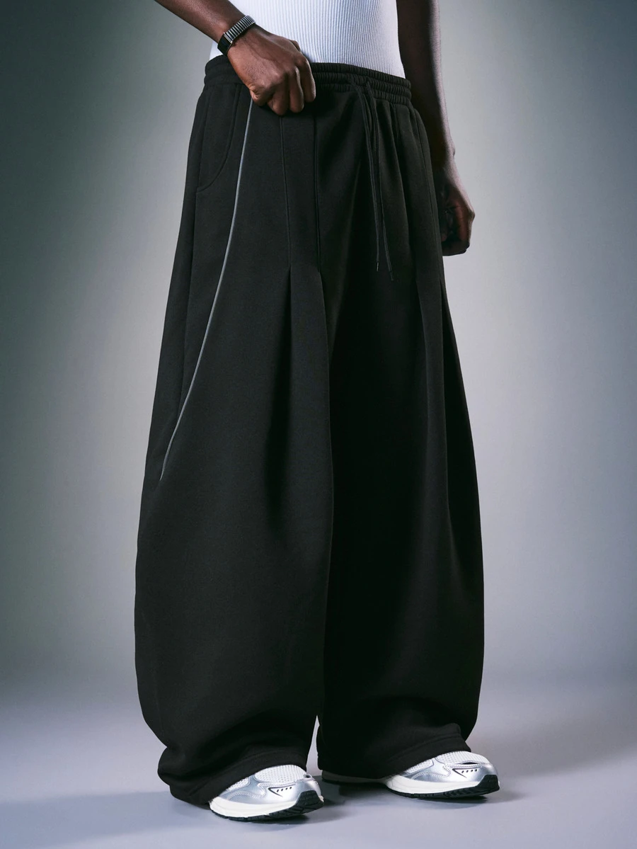 STYNVO Men Sweatpants - Black - View 1