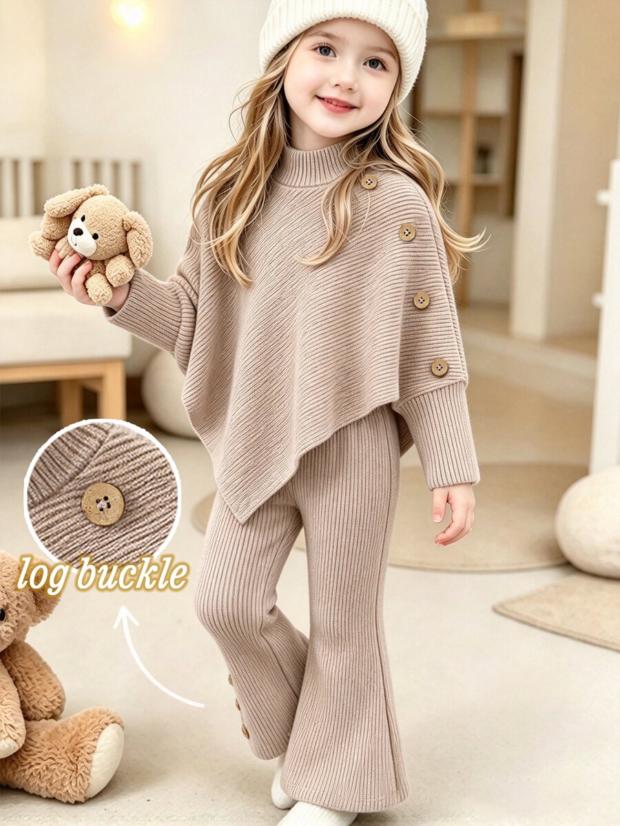 SHEIN (Young Girl) 春/秋/冬休閒T恤套裝,設計感不對稱套頭高領針織羅紋磨毛布料,前下擺咖啡色鈕扣裝飾,米色純色長袖T恤上衣搭配喇叭長褲,2件套適合春/秋/冬返校季,優雅淑女風高端日常校園、出遊、旅行、派對穿著 - 卡其色 - 查看 1