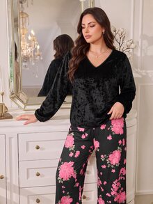 MuseNap CURVE Plus Size Autumn/Winter Velvet V-Neck Long Sleeve Top And Black With Pink Floral Print Pants 2 Pieces Pajama Set Loungewear - Multicolor - View 5