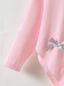 SHEIN 女童秋冬新款休閒兩件套｜不對稱上衣配3D蝴蝶結裝飾，半高領羅紋針織抓絨素色粉色羅紋針織面料上衣＋長褲 - 粉色 - 查看 3