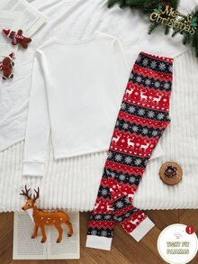 1套男童修身居家服套裝，上衣印有聖誕帽、紅色鬍鬚與「Merry Christmas」字樣，長褲印有馴鹿、雪花與波浪聖誕圖案，奶油色上衣配紅色長褲，飾有黑白花卉印花，平滑彈性面料，柔軟貼身，適合秋冬居家穿著 - 彩色 - 查看 2