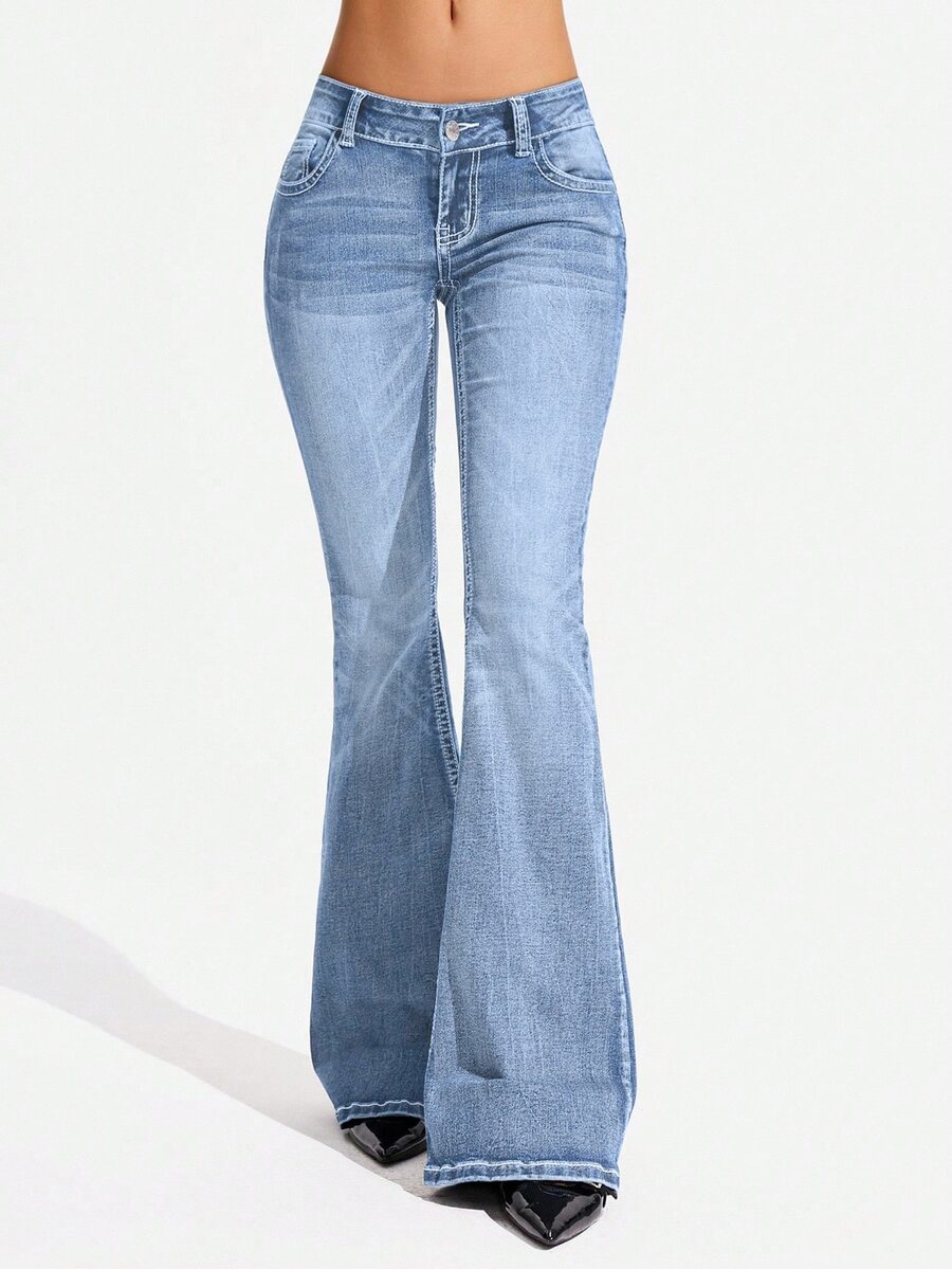 SHEIN Tall 女款休閒日常喇叭牛仔褲,附口袋與鈕扣設計 - 淺色水洗藍 - 查看 1