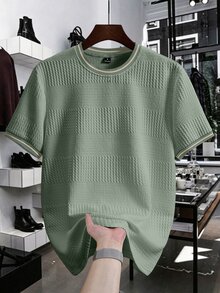 Manfinity Homme Kaos Rajut Jacquard Pria Warna Polos dengan Kerah dan Manset Bertekstur. - Hijau - View 4