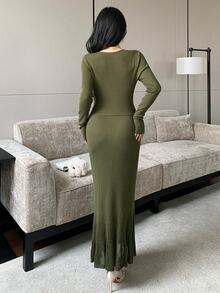 Modelyn Women's V-Neck Premium Bodycon Long Sleeve Sweater Dress, Autumn/Winter - Green - View 2