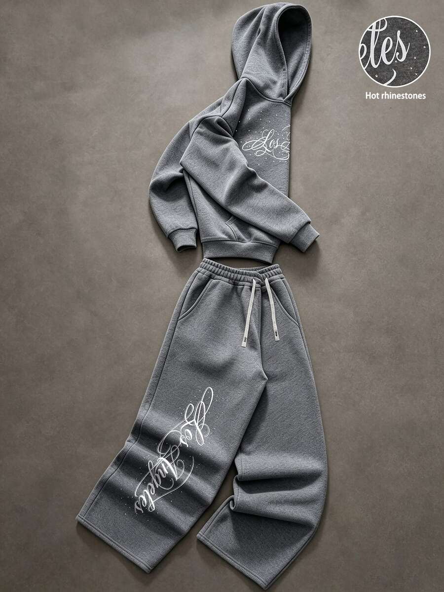Manfinity Hypemode Setelan Kasual Sehari-hari Pria: Hoodie dan Celana Motif Huruf - Grey - View 1