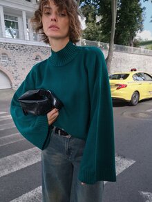 SHEIN كنزة بونشو محبوكة للنساء بأكمام خفاشية فضفاضة وياقة وهمية - أخضر زمردي - أخضر - مشاهدة 7