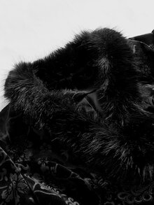 ROMWE Vintage Gothic Black Velvet Burnout Fur Collar Waist-Cinching Women's Jacket - Black - View 4