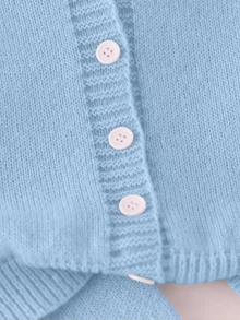SHEIN Sparklyn 2件組少女毛衣套裝，柔軟保暖奶油黃百搭V領連帽單排扣開襟衫搭配同款直筒毛衣長褲，甜美可愛風，適中厚度，整齊下擺，貼身袖口，親膚柔軟，亮色調，適合日常休閒、上學、旅行、聚會等場合，秋冬必備 - 藍色 - 查看 6