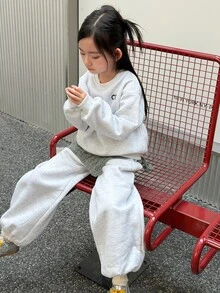 Dazy Kids Tween Girl Letter Print Long Sleeve Sweatshirt And Pocket Pants Set Hoodies - Grey - View 4