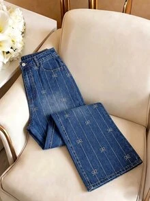 GlowEve CURVE Celana Jeans Denim Biru Bergaris Kancing Rhinestone Kasual Musim Dingin untuk Pakaian Sehari-hari dan Pesta, Serbaguna, Ukuran Plus untuk Wanita - Medium Wash - View 2