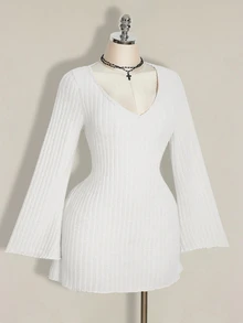SHEIN ICON 女款大尺碼秋冬保暖復古優雅通勤簡約V領喇叭袖毛絨羅紋黑色緊身洋裝 - 白色 - 查看 5