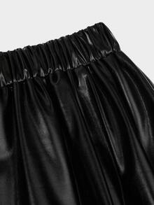 Sweetra Plus Size Women Solid Color Ruched Fashion Versatile Tulip Shorts - Black - View 6