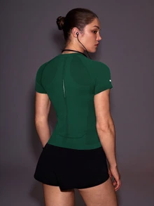 Powerista 女款字母印花插肩袖短袖運動機能上衣 T-shirt 無縫健身訓練運動跑步休閒健身房露背運動休閒外穿上衣 - 軍綠色 - 查看 2