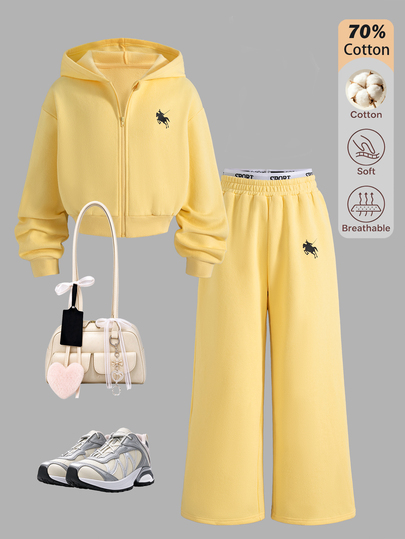 Conjunto minimalista amarillo crema para niñas, chaqueta corta con capucha y cremallera combinada con pantalones anchos a juego, ajuste holgado y casual para comodidad y facilidad. Paleta de colores fresca y suave, adecuada para el regreso a la escuela, clases en el campus, salidas diarias y otras ocasiones casuales de otoño/invierno
