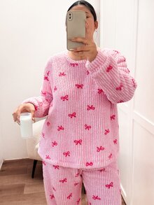 Napfluff CURVE Napfluff CURVE Plus Size Cute Bow Striped Plush Pajama Set 2 Pieces - Pink - View 3