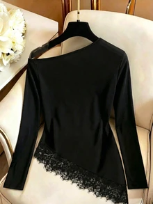 SHEIN LUNE CURVE Plus Size Asymmetrical Hem Lace Patchwork Asymmetrical Shoulder T-Shirt - Black - View 2
