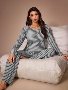 Lazeform Bộ đồ mặc nhà nữ thời trang phong cách casual, thoải mái, họa tiết kẻ sọc, dáng oversize, cổ tròn sâu, phù hợp mặc ngoài trời - Xám - Xem 4