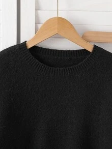 Bộ đồ casual cho thiếu nữ gồm áo len tay dài vai trễ cổ tròn thêu hoa và quần dệt kim - màu đen - Xem 5